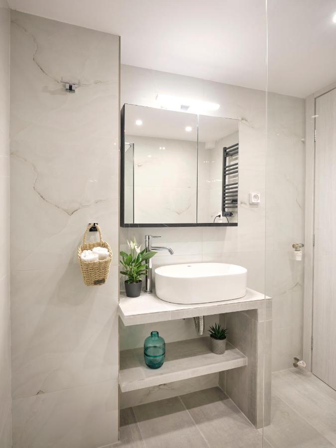 "Under The Olive Tree"- Beautiful Apartment In The Heart Of Athén Kültér fotó
